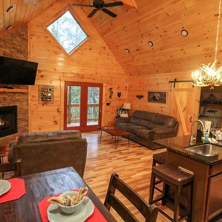 210 Cubs In The Treetops - Luxurious Cabin In Гатлинбург Экстерьер фото