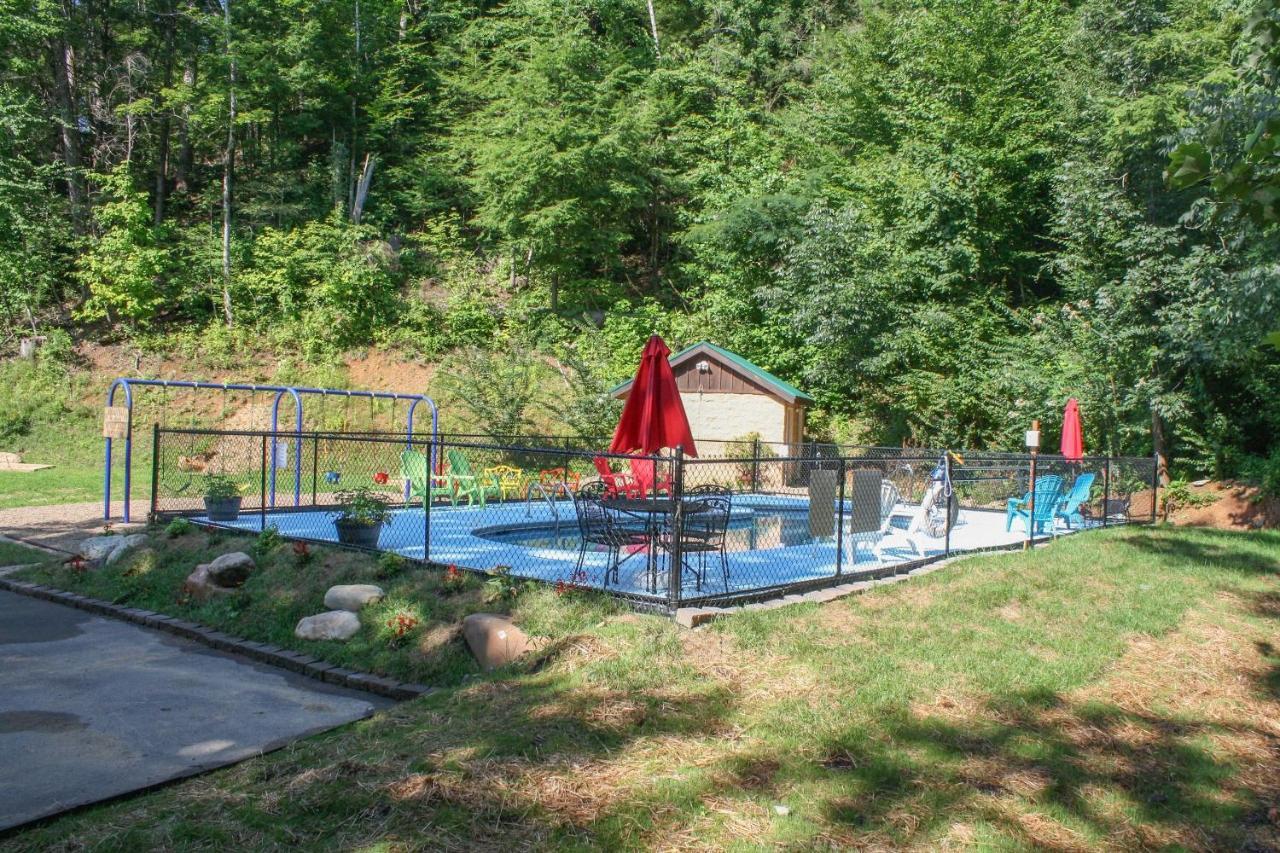210 Cubs In The Treetops - Luxurious Cabin In Гатлинбург Экстерьер фото